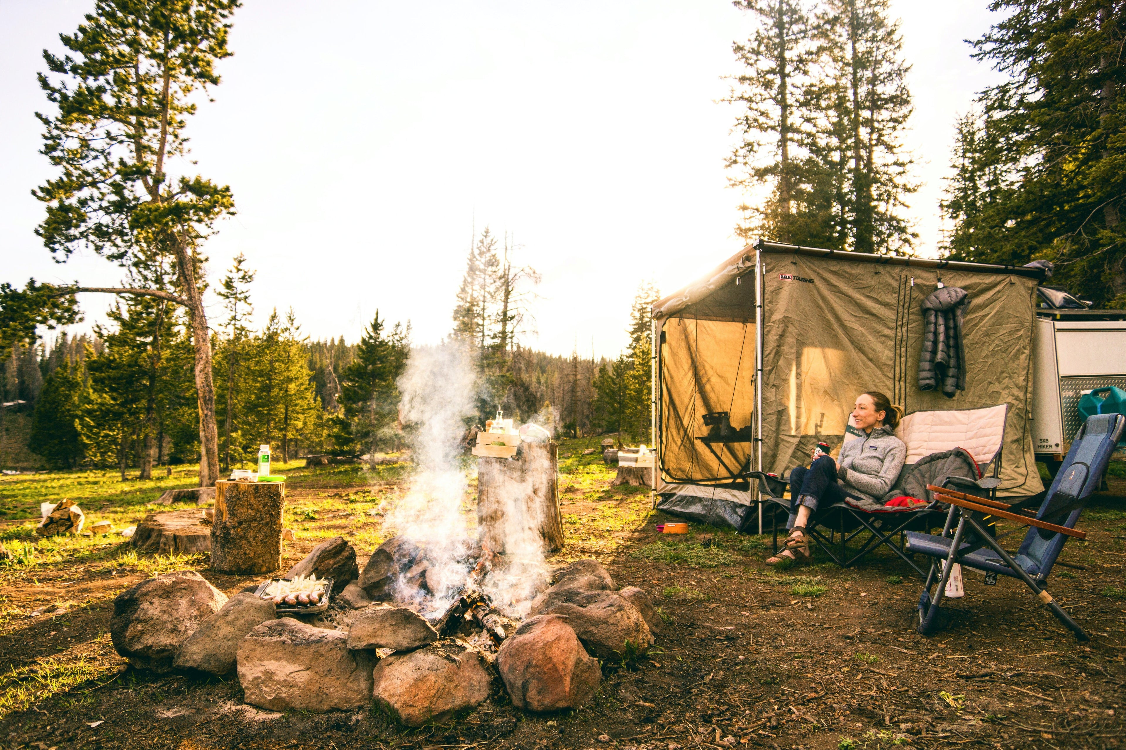 Tips on how to stay warm camping at high elevations with a campfire and tent setup
